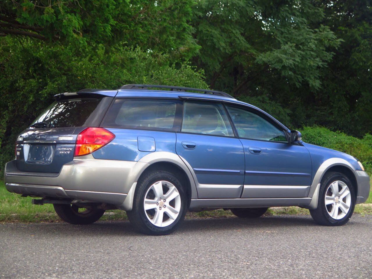 Used 2006 Subaru Outback 2.5XT AWD/4WD image 4