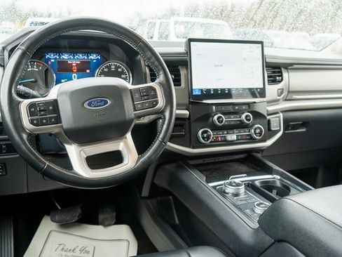 Used 2022 Ford Expedition XLT w/ Equipment Group 202A image 11