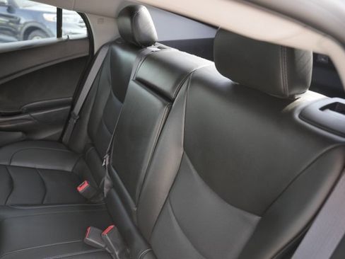 Used 2017 Chevrolet Volt Premier w/ Driver Confidence II Package image 13