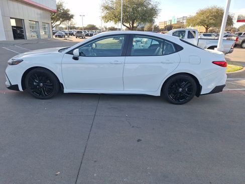 Used 2025 Toyota Camry SE w/ Multimedia Upgrade Package image 3