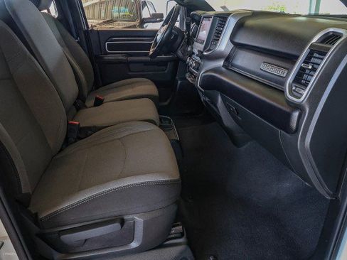Used 2024 RAM 2500 Big Horn AWD/4WD image 31