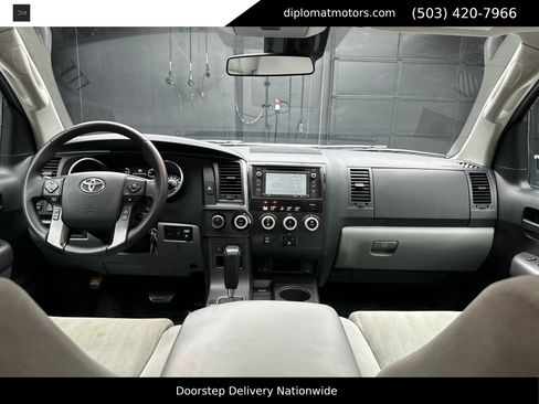 Used 2018 Toyota Sequoia TRD Sport image 26