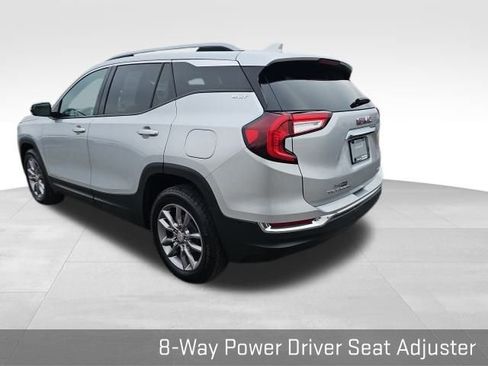 Used 2022 GMC Terrain SLT image 17