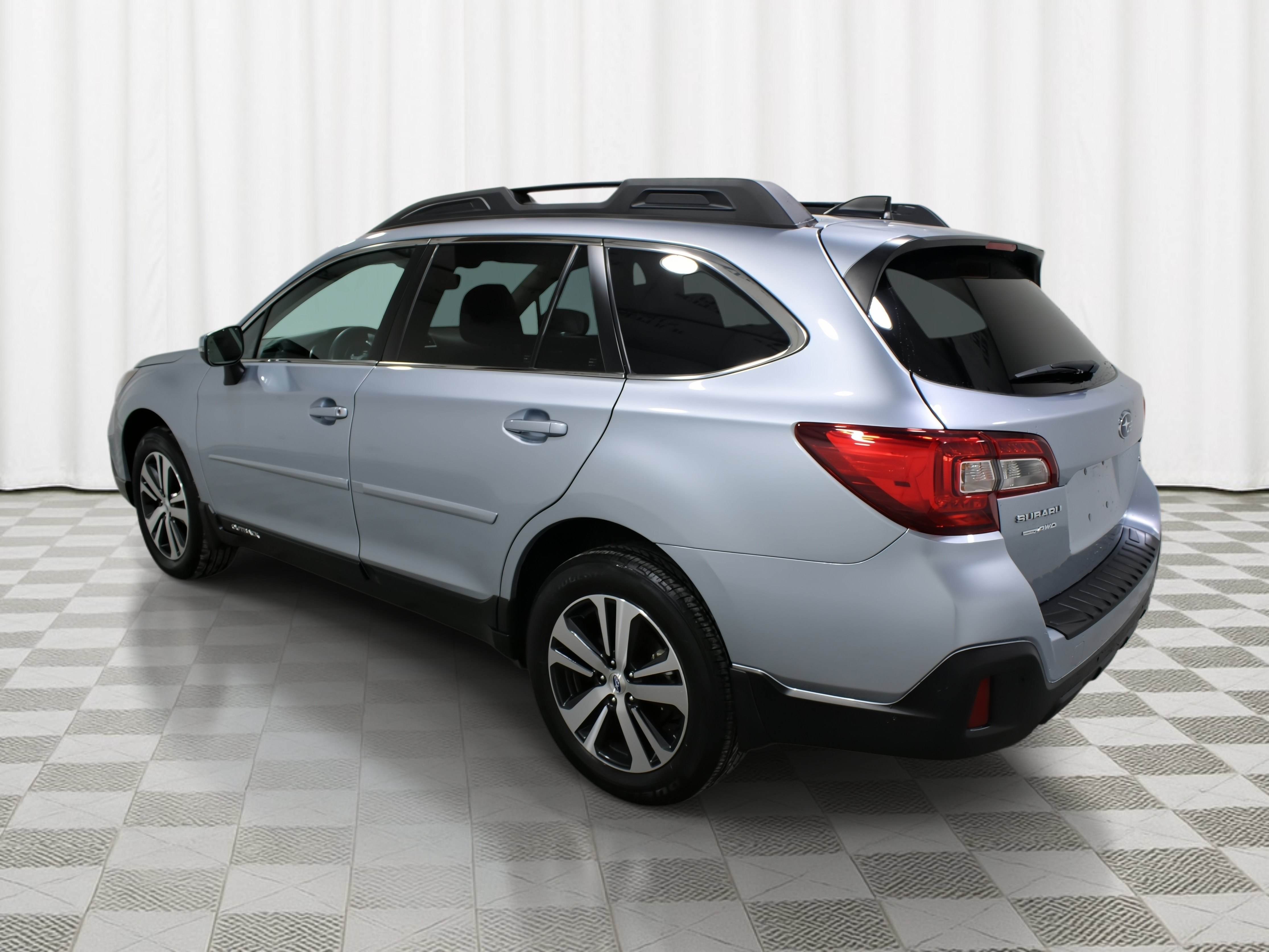 Used 2019 Subaru Outback 2.5i Limited AWD/4WD image 5