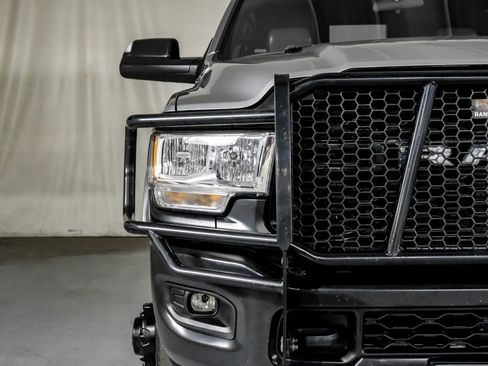 Used 2022 RAM 3500 Tradesman image 38