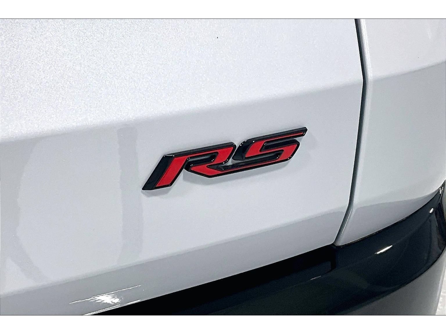 New 2026 Chevrolet Traverse RS w/ LPO, Floor Liner Package FWD image 41