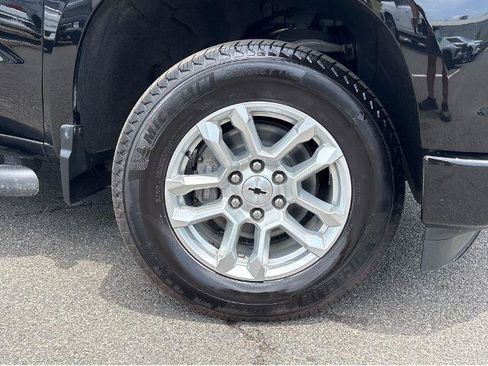 Used 2023 Chevrolet Silverado 1500 RST w/ Protection Package AWD/4WD image 4