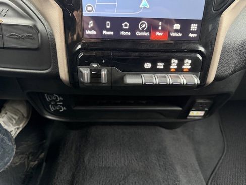 Used 2024 RAM 2500 Laramie w/ Safety Group image 29