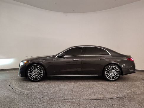 Certified 2024 Mercedes-Benz E 350 4MATIC Sedan image 2