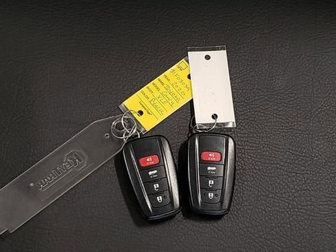 Used 2020 Toyota Camry XLE w/ Driver Assist Package FWD image 26