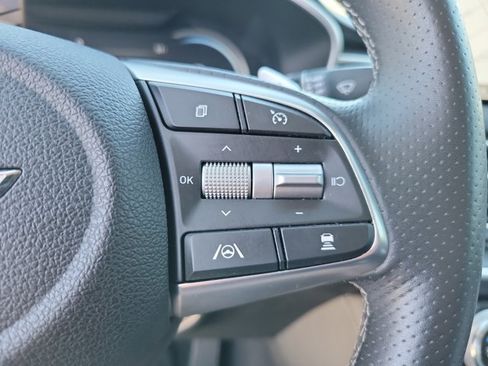 Used 2023 Genesis G70 2.0T image 21