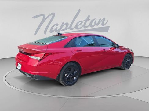 Used 2022 Hyundai Elantra SEL FWD image 8
