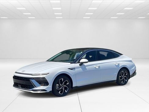 Certified 2024 Hyundai Sonata SEL FWD image 3