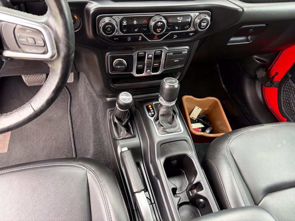 Used 2020 Jeep Wrangler Unlimited Sahara AWD/4WD image 19