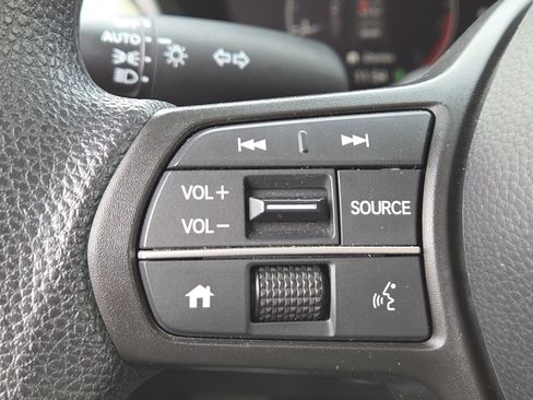 Used 2023 Honda HR-V LX image 33