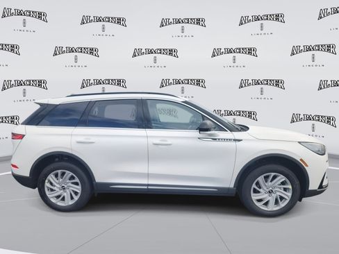 New 2026 Lincoln Corsair Premiere image 6