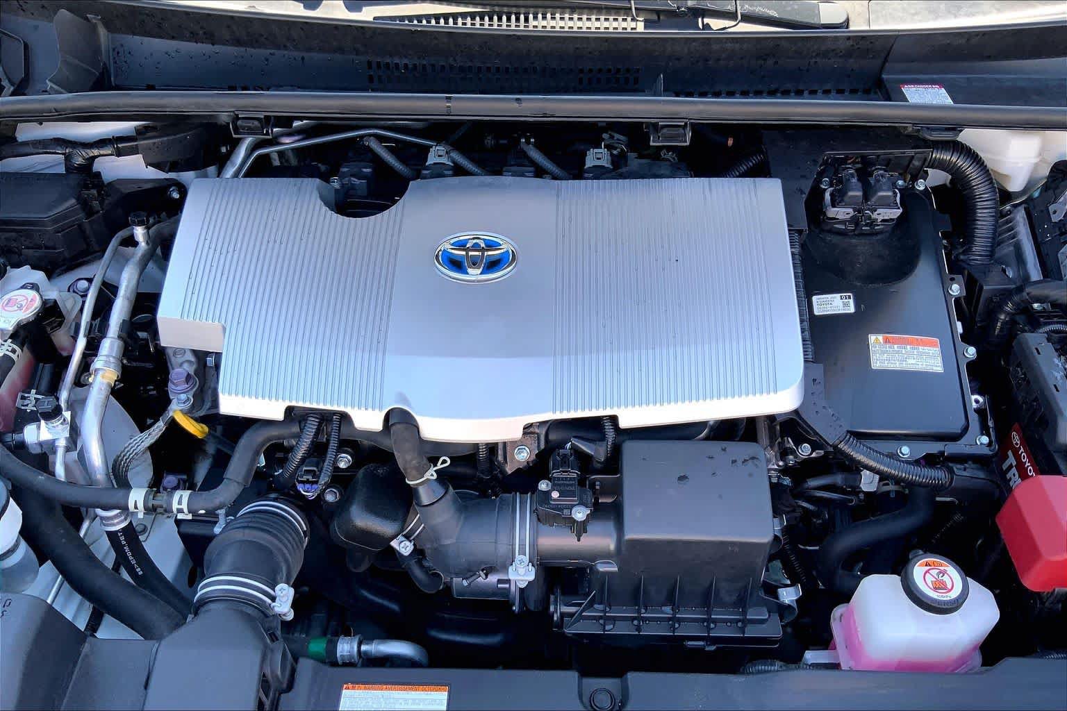 Used 2022 Toyota Prius LE FWD image 31