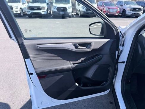 Certified 2022 Ford Escape SE w/ Convenience Package image 19