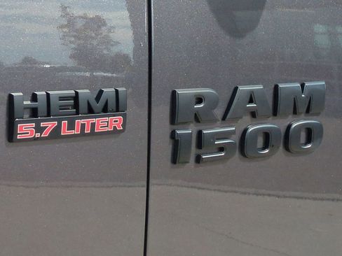 Used 2018 RAM 1500 Sport w/ Comfort Group image 13