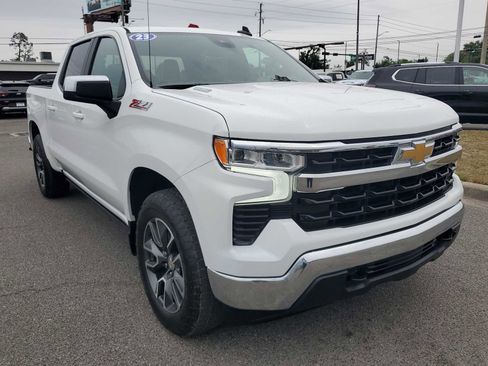 Used 2023 Chevrolet Silverado 1500 LT AWD/4WD image 8