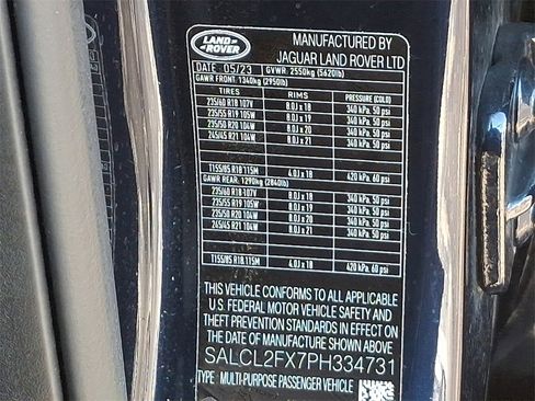 Used 2023 Land Rover Discovery Sport SE R-Dynamic image 27