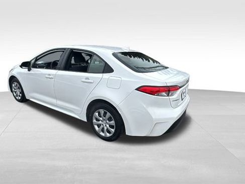 Used 2024 Toyota Corolla LE image 5