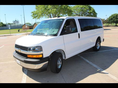 Used 2020 Chevrolet Express 2500 LT w/ LT Preferred Equipment Group image 1