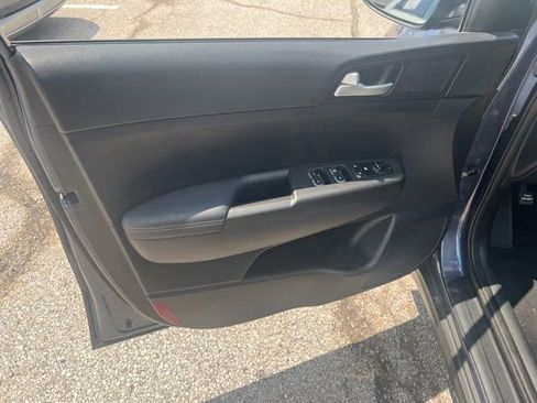 Used 2019 Kia Sportage LX w/ Option Group 017 FWD image 19