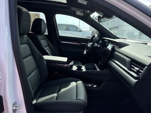 New 2026 GMC Terrain AT4 w/ Convenience Package III image 25