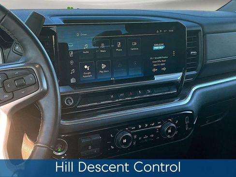 Used 2024 Chevrolet Silverado 2500 LT w/ Convenience Package image 11