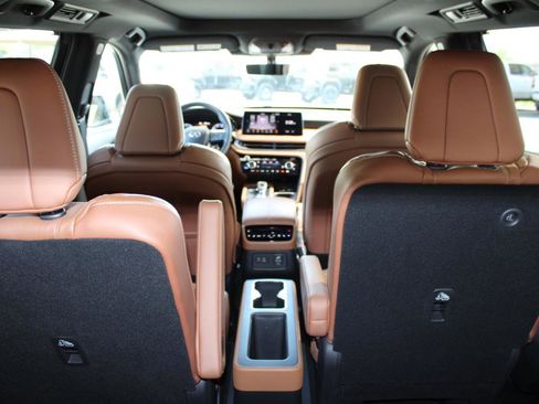 Used 2023 INFINITI QX60 Autograph w/ Cargo Package image 16