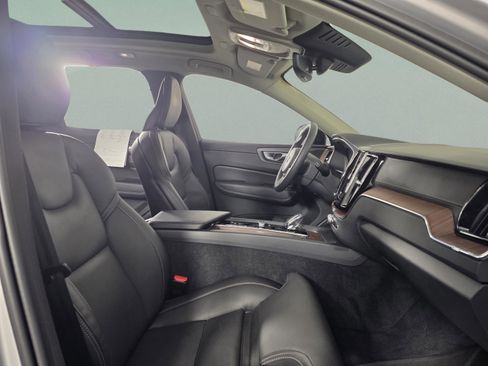 Used 2023 Volvo XC60 B6 Ultimate w/ Protection Package Premier image 20