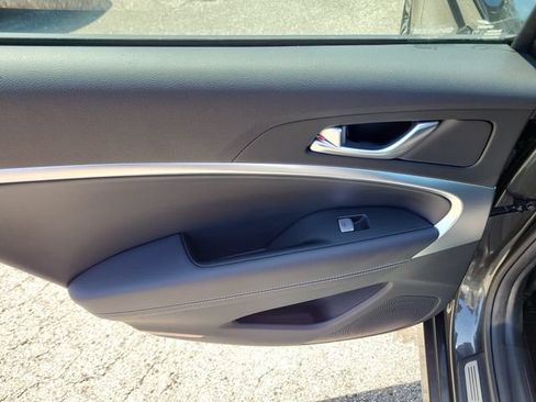 Used 2026 Genesis G70 2.5T RWD image 9