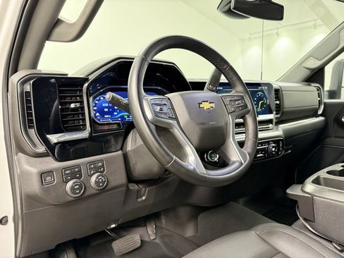 Used 2024 Chevrolet Silverado 2500 LTZ image 19