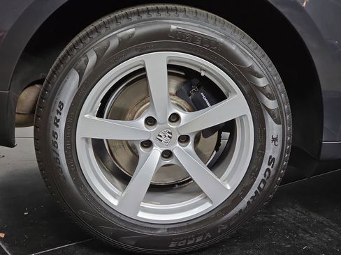 Certified 2019 Porsche Macan image 29