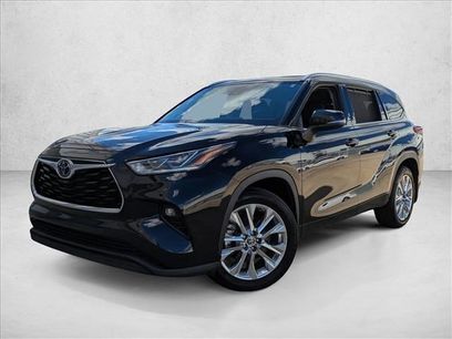 Used 2023 Toyota Highlander Limited