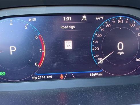 Used 2022 Volkswagen Taos SEL image 21