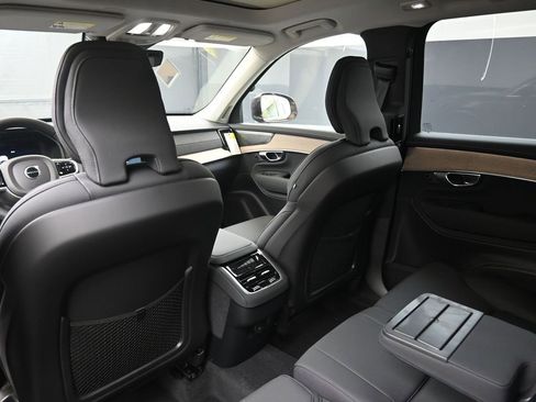 New 2026 Volvo XC90 B6 Plus w/ Protection Package Premier image 21