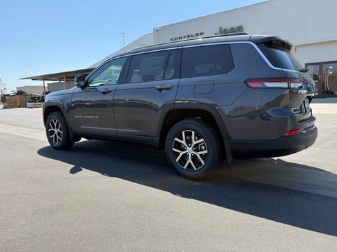 New 2025 Jeep Grand Cherokee L Limited w/ Trailer Tow Package image 4