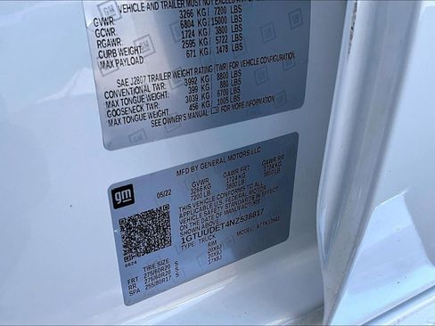 Used 2022 GMC Sierra 1500 SLT image 34