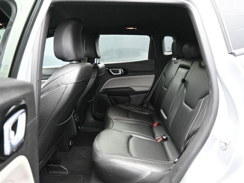 Used 2025 Jeep Compass Limited AWD/4WD image 25