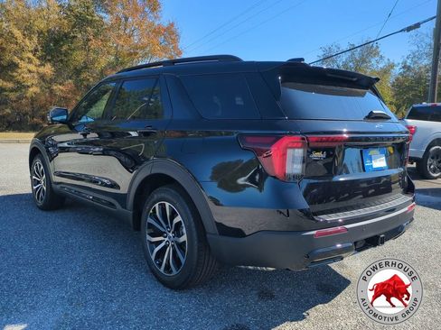 New 2026 Ford Explorer ST-Line RWD image 5