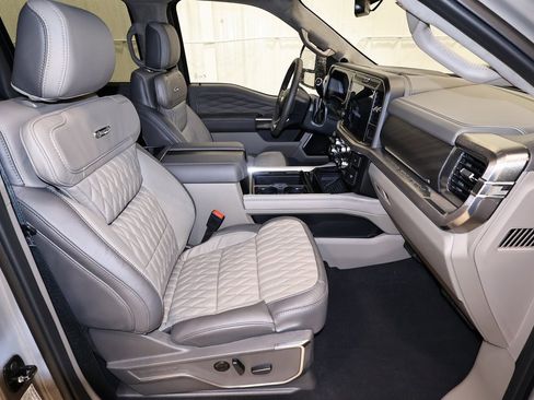 New 2026 Ford F350 Platinum w/ Platinum Plus Package image 16