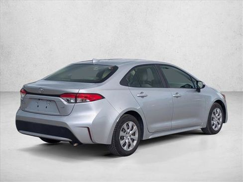 Used 2021 Toyota Corolla LE FWD image 5