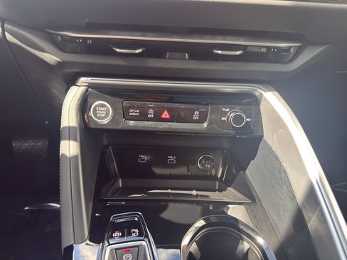 Used 2025 Audi Q5 Premium Plus w/ Premium Plus AWD/4WD image 21