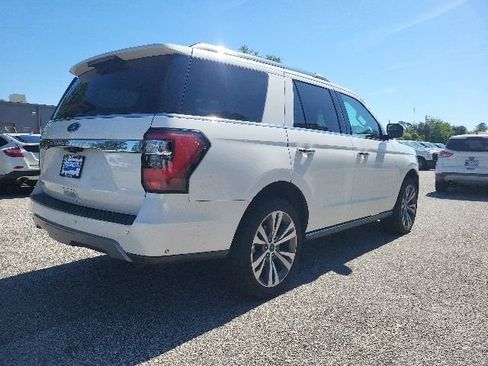 Used 2021 Ford Expedition Limited RWD image 2