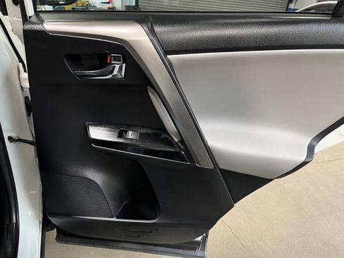 Used 2018 Toyota RAV4 Limited w/ Advanced Technology Package AWD/4WD image 13