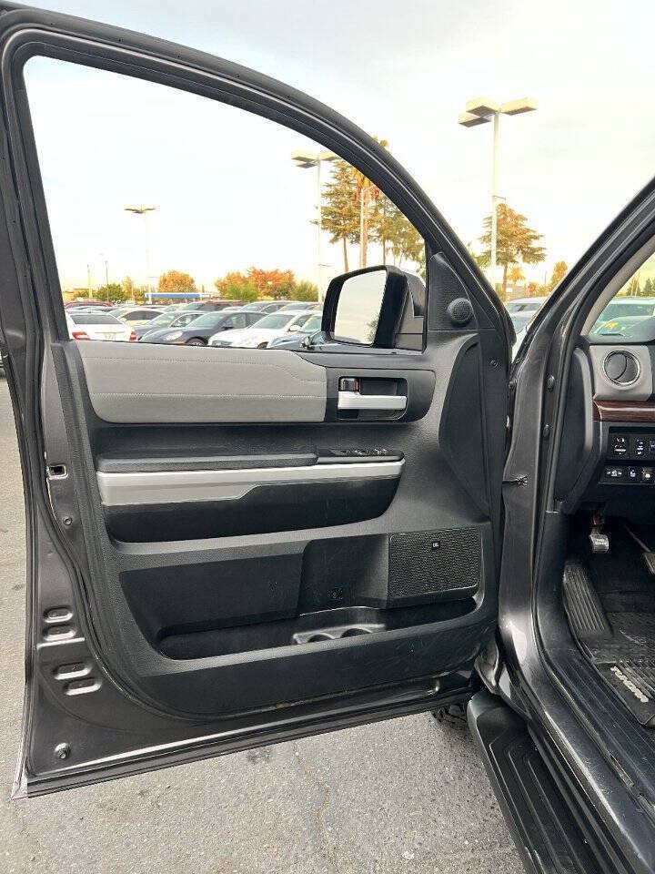 Used 2017 Toyota Tundra Limited w/ Limited Premium Package AWD/4WD image 8