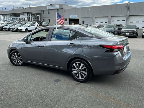 Used 2023 Nissan Versa SV FWD image 5