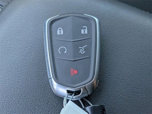 New 2025 Cadillac XT6 Luxury image 34